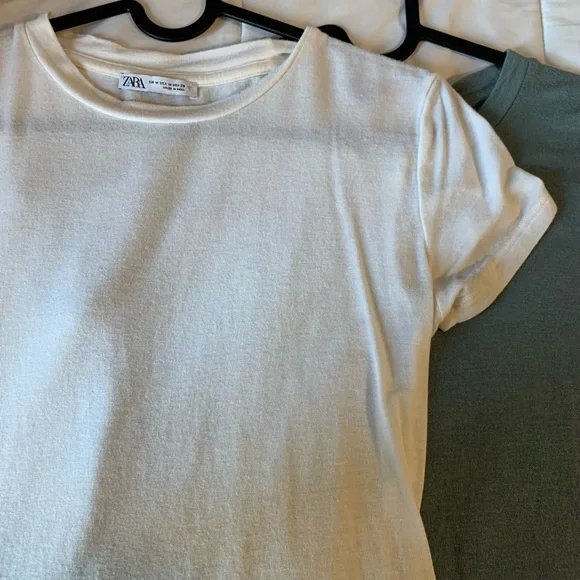 Zara T-shirt - Picture 2 of 6